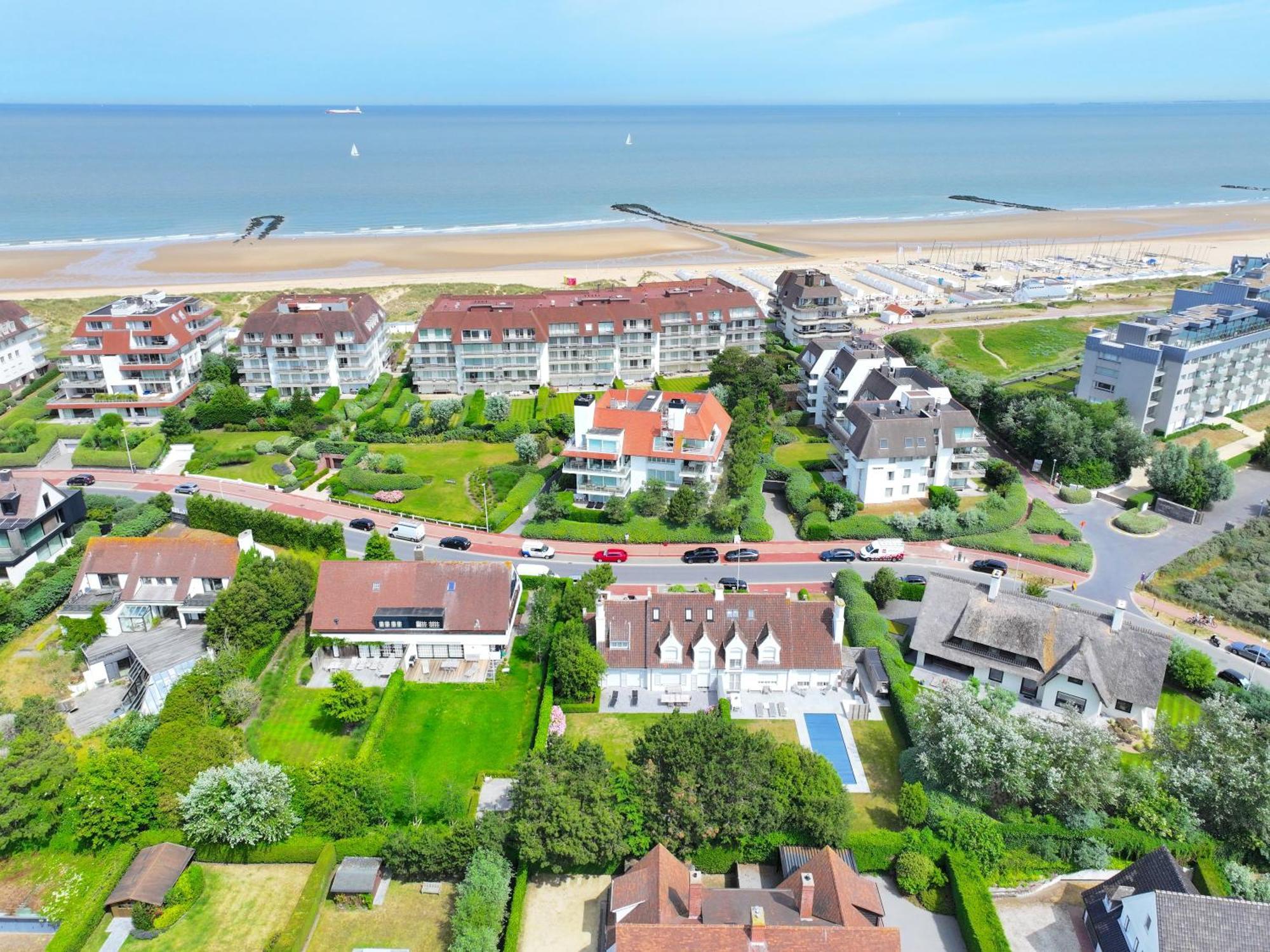 Charming Villa Near The Dunes Of Knokke Le Zoute Exterior foto